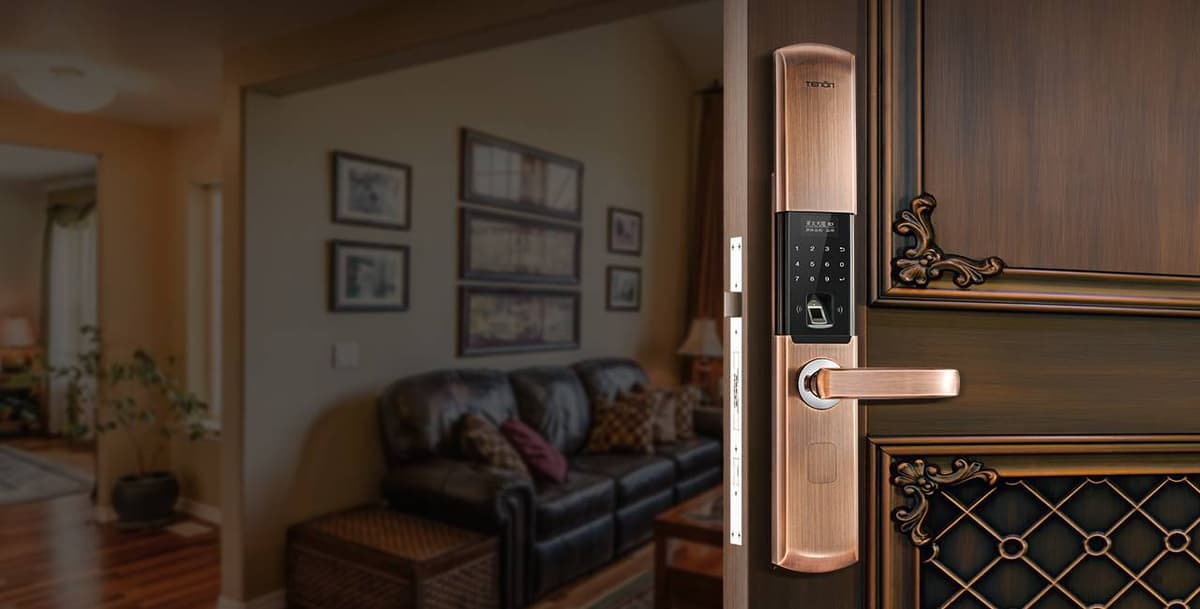 Automatic Sliding Smart Lock